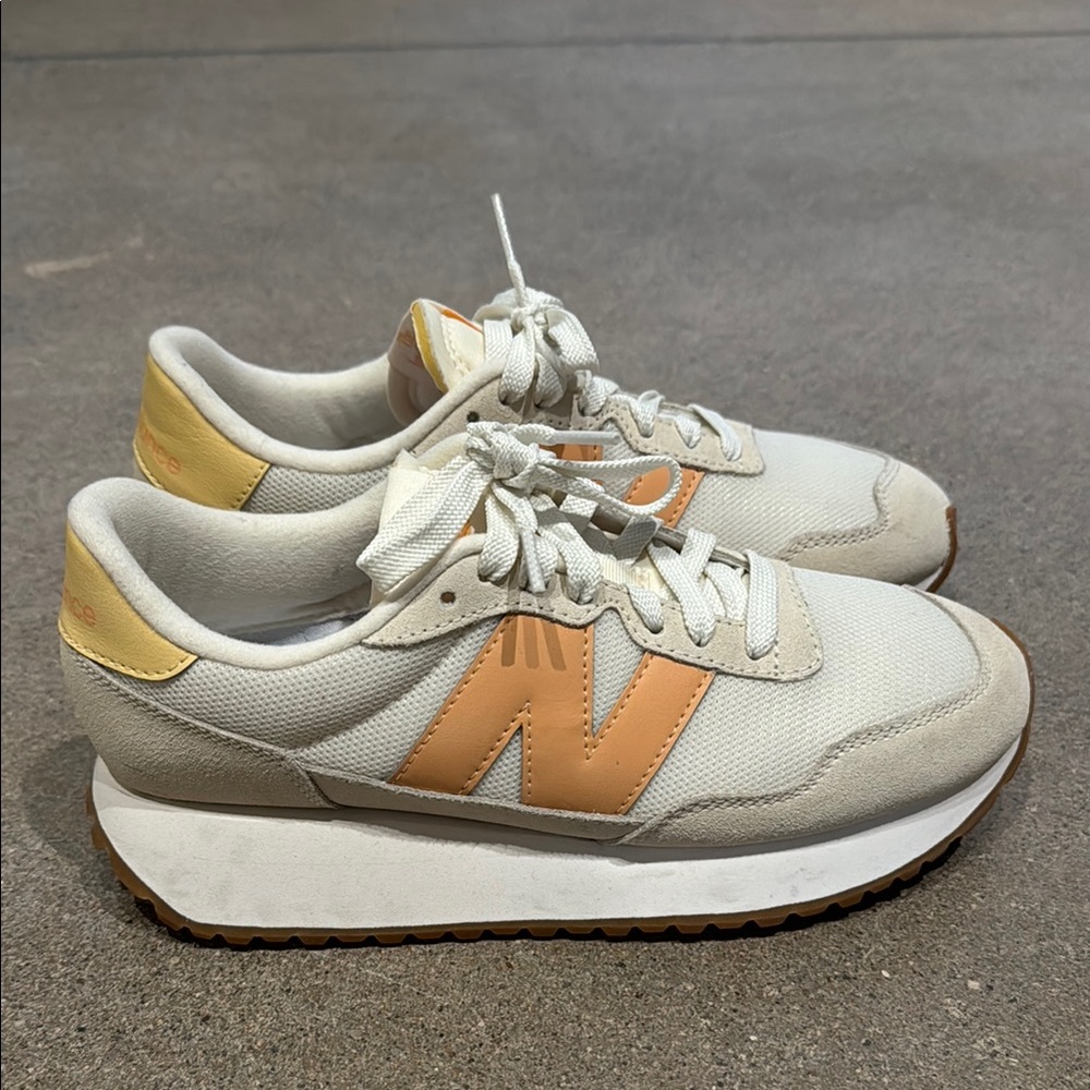 New Balance 237